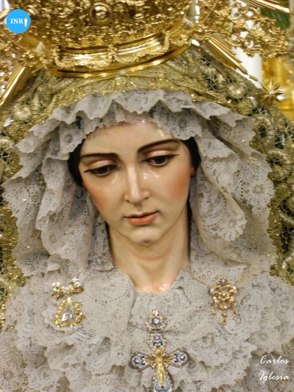 Besamanos de la Virgen de la Aurora de la Resurrección // Carlos Iglesia