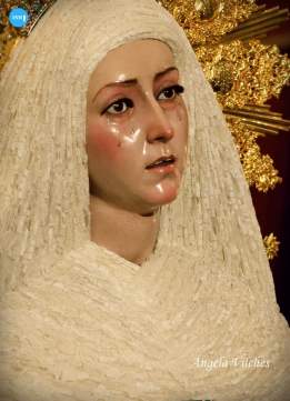 Besapiés del Cristo de la Expiración y la Virgen de las Aguas del Museo // Ángela Vilches
