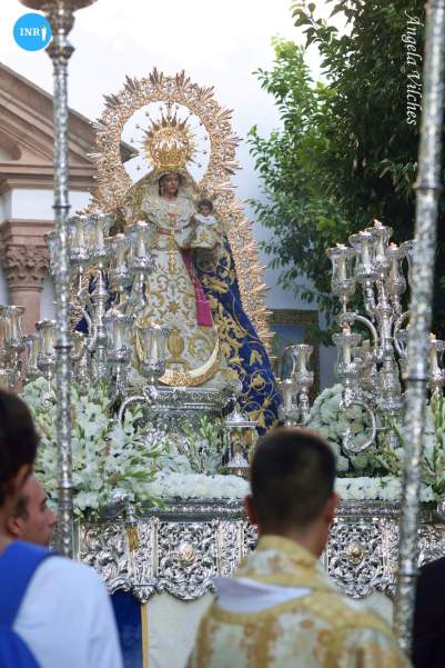 Procesión de la Virgen del Rosario del Barrio León // Ángela Vilches