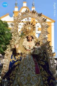 Procesión de la Virgen del Rosario del Barrio León // Ángela Vilches