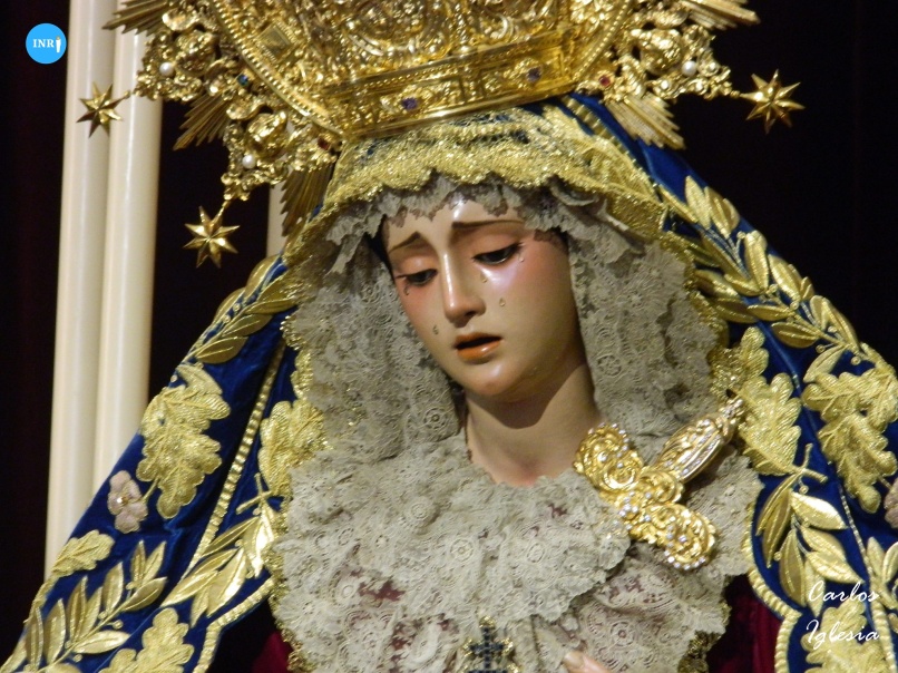 Besamanos a la Virgen de la Angustia de los Estudiantes // Carlos Iglesia