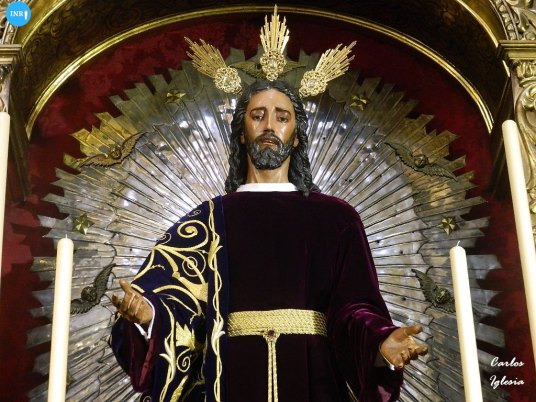 Señor de la Redención y la Virgen del Rocío en San Ildefonso // Carlos Iglesia