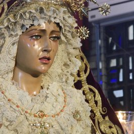 Veneración a la Virgen del Rosario de San Pablo // Carlos Iglesia