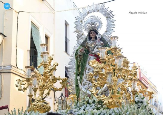 Procesión de la Virgen de la Esperanza Enfermera de la Lanzada // Ángela Vilches