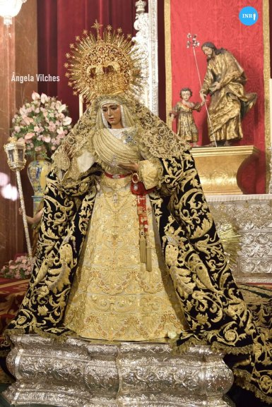 Veneración de la Virgen de la Esperanza de Triana // Ángela Vilches