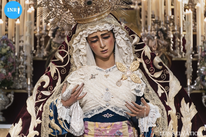 Veneración de la Virgen de las Angustias de los Gitanos // Luis Selvático