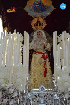 Señor de la Esperanza en el puente Cedrón y la Virgen del Rosario de la Milagrosa // Benito Álvarez