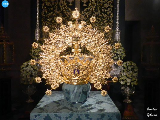Exposición corona Virgen de Gracia y Esperanza de San Roque // Carlos Iglesia