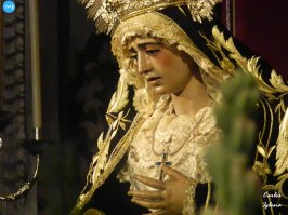Besamanos de la Virgen de la Amargura // Carlos Iglesia