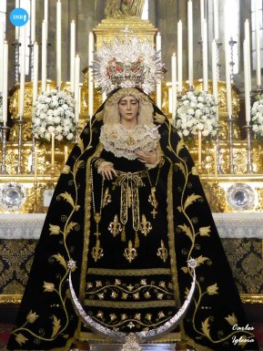 Besamanos de la Virgen del Amor de la Resurrección // Carlos Iglesia